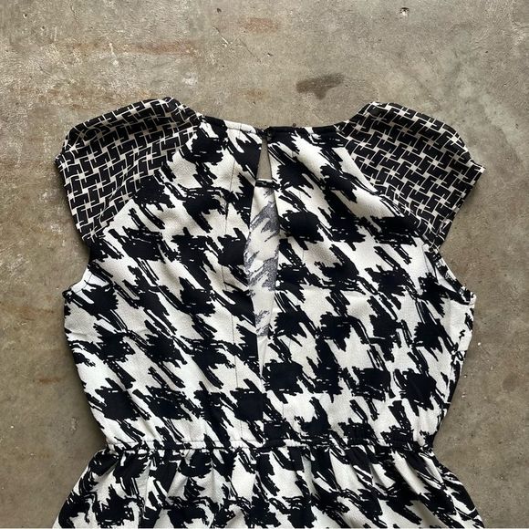 Hem & Thread Houndstooth Dress size small - Picture 10 of 11